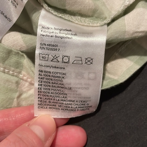 H&M cotton button down and shorts set - Picture 4 of 7